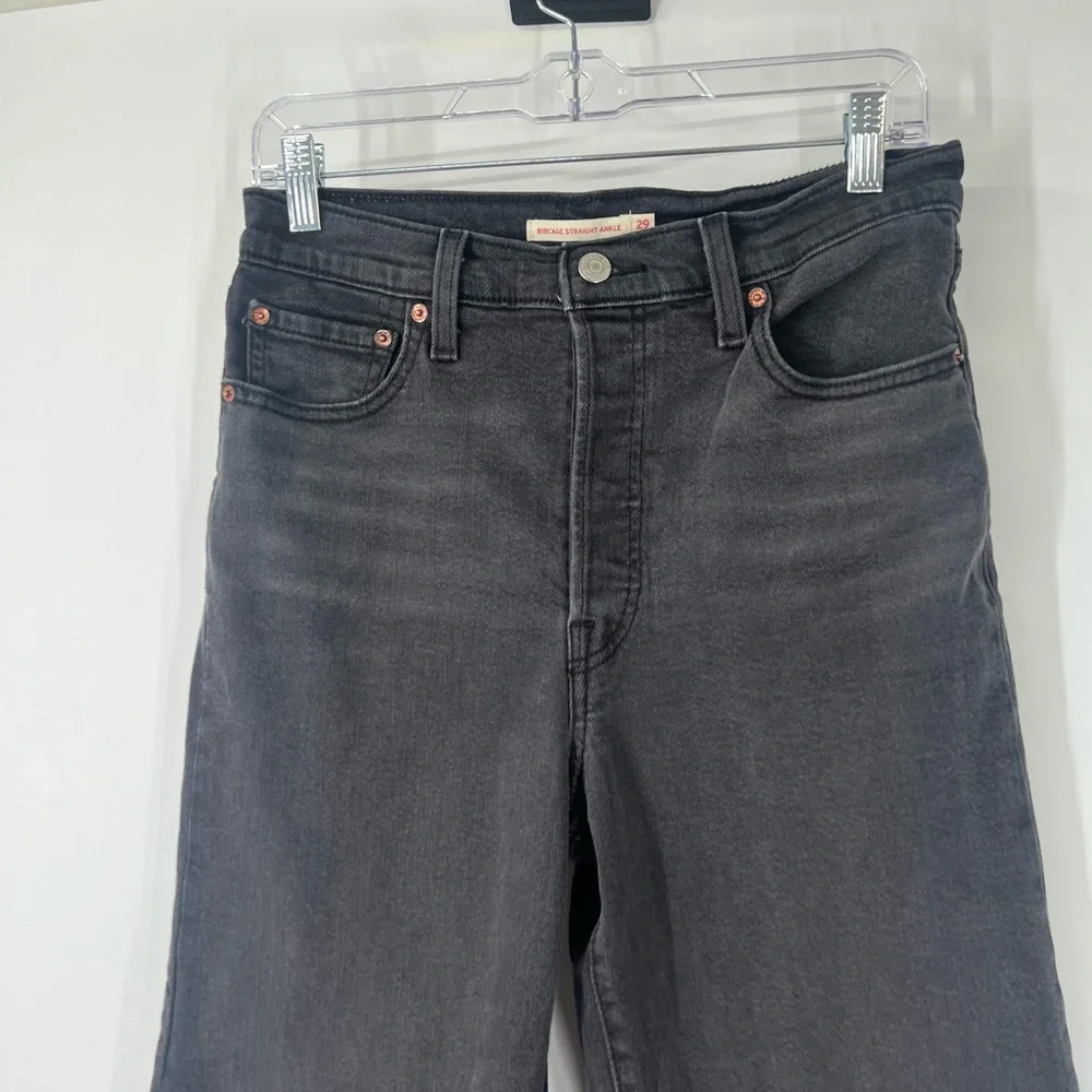 Levi’s Ribcage Straight Ankle Jeans Button Fly High Rise